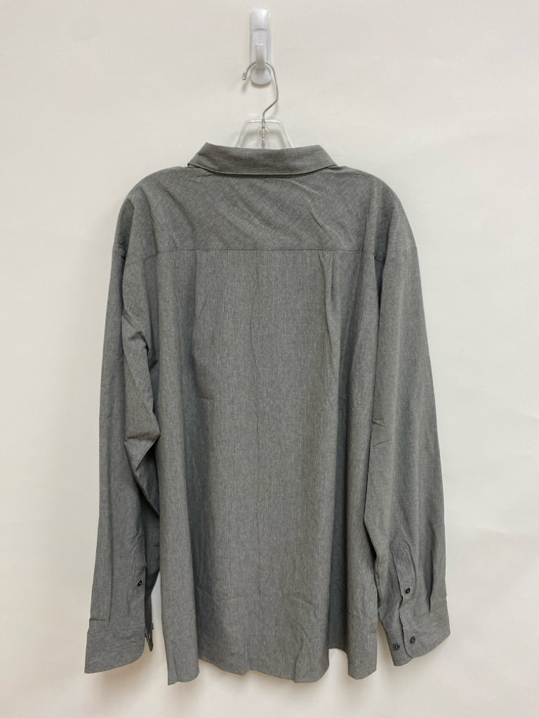 NWT Size XXL Gray Button Up Men&