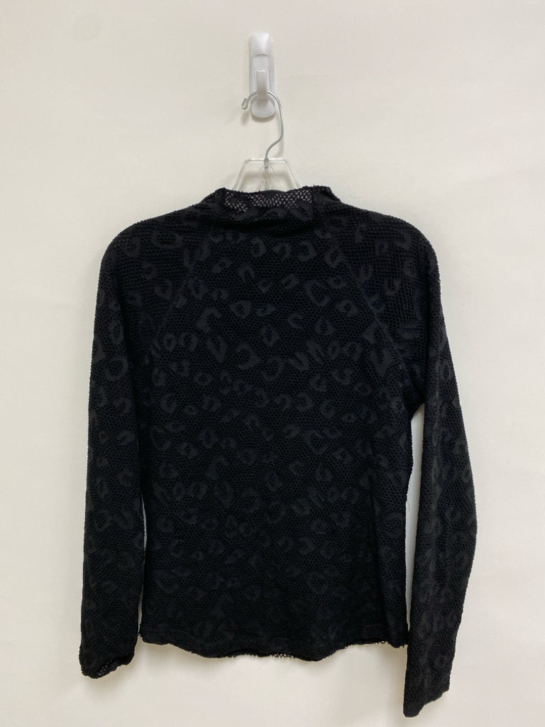 NWT Miss Me Size M Black Texture Ladies Top
