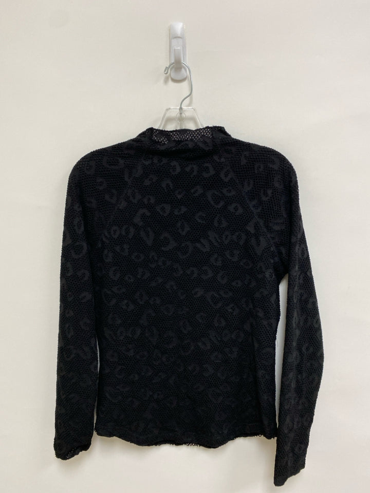 NWT Miss Me Size M Black Texture Ladies Top