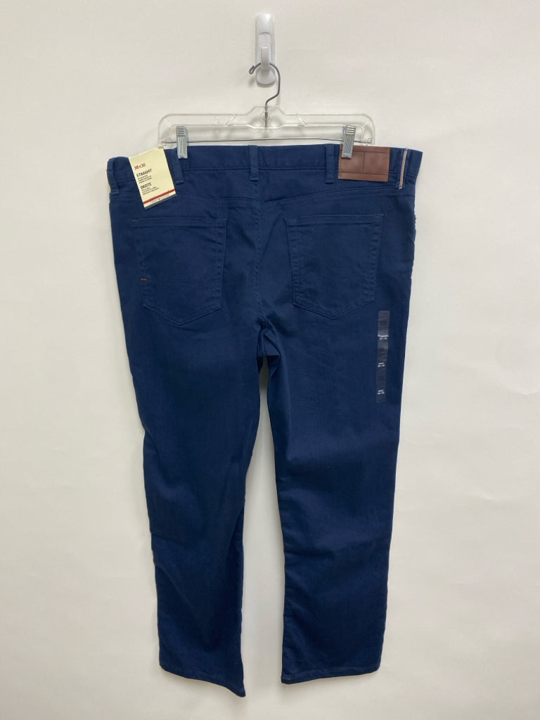 NWT Tommy Hilfiger Size 38 Navy Men&