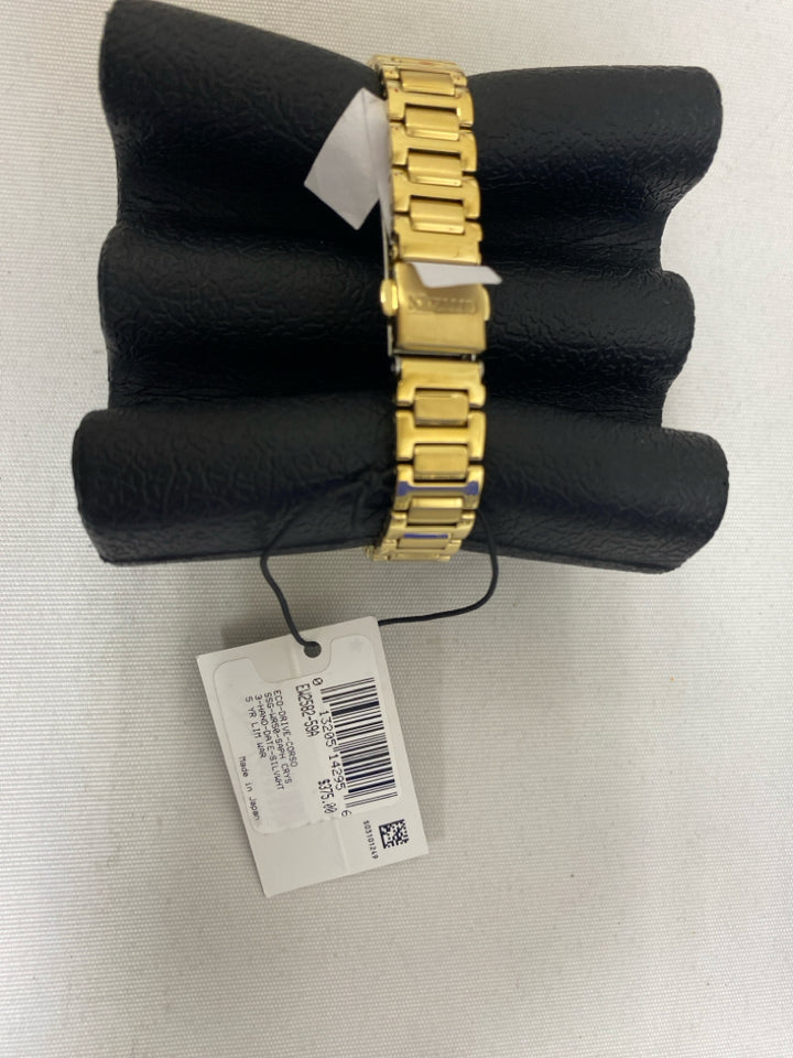 NEW/BOX Gold Color Link Ladies Wristwatch