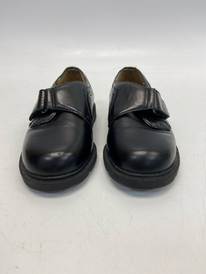 Stride Rite SIZE 8.5 Black Boy&