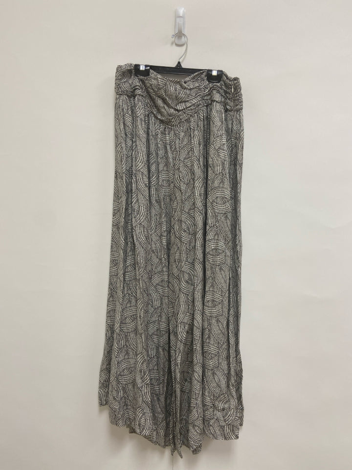 Anthropologie Size 14 Gray White Print Ladies Pants