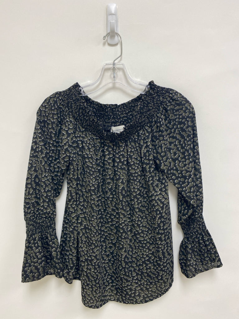 Size M Black Charcoal/White Shapes Bell Sleeves Ladies Top