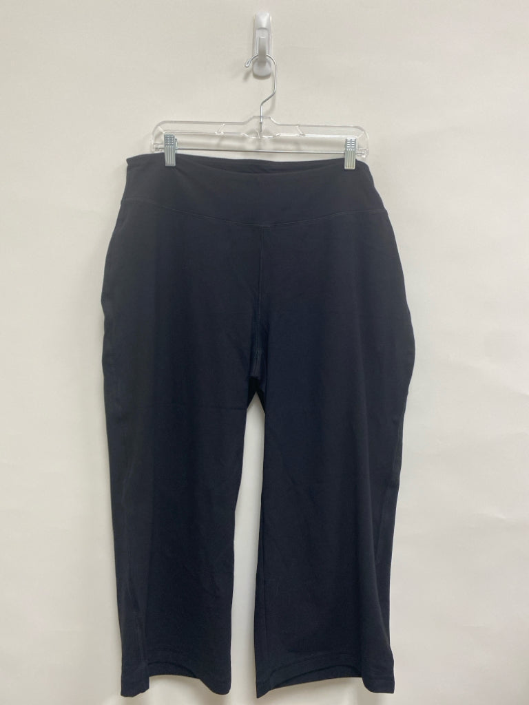 NWT Old Navy  SIZE  1X Black Cropped Plus Size Leggings