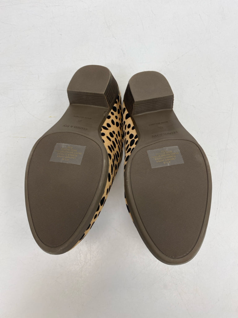 NWOT Crown &amp; Ivy US Shoe Size 8.5 Brown Black Animal Print Clogs