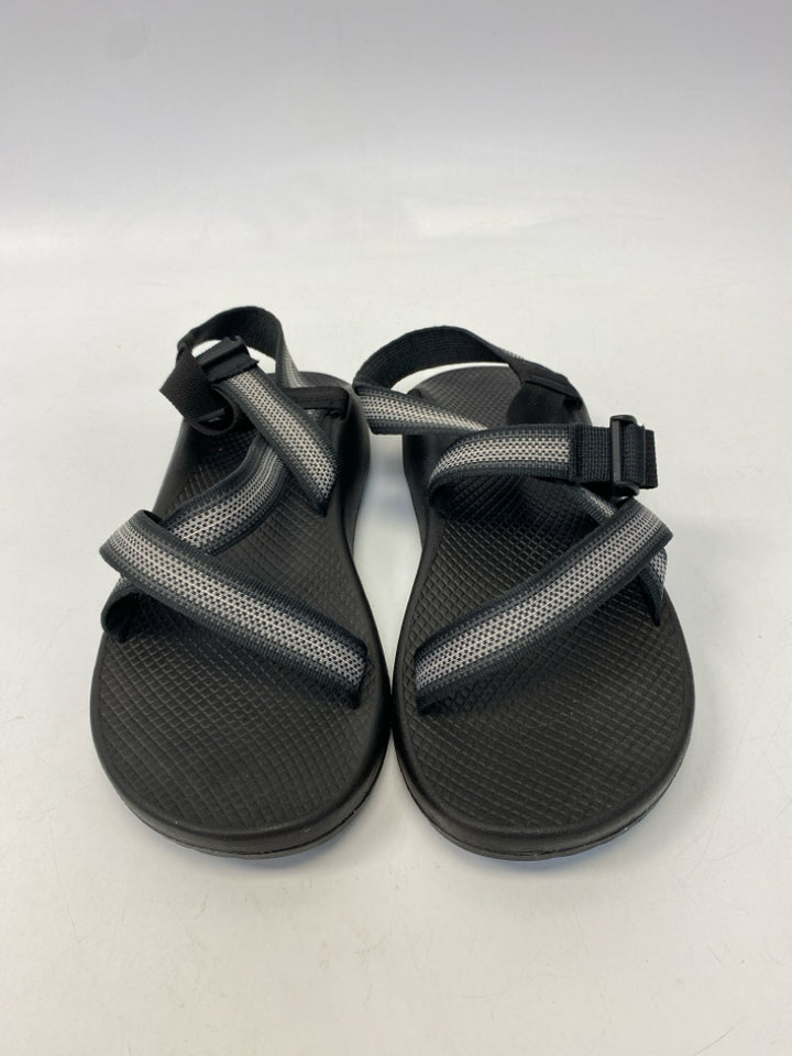 NWOT Chaco Size 11 Black Gray Criss-Cross Men&