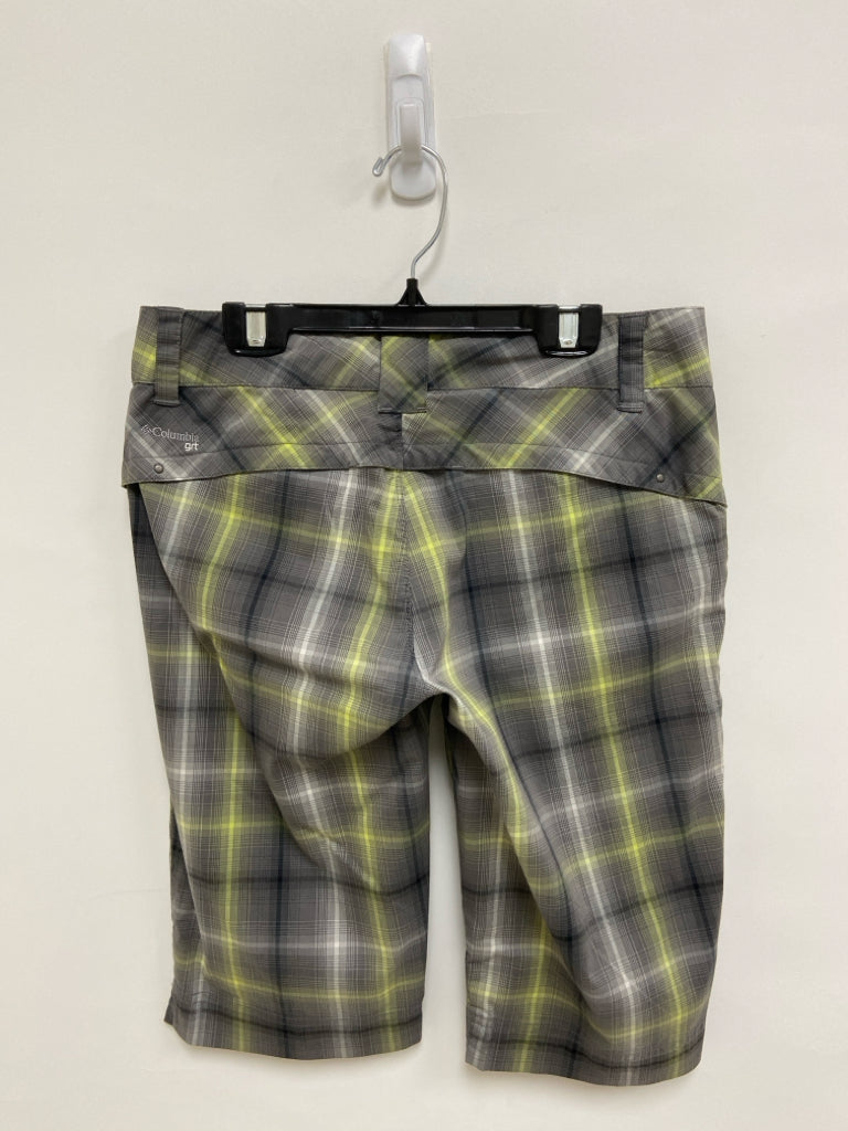 Columbia Size 4 Gray/Yellow White/Black Plaid Ladies Shorts
