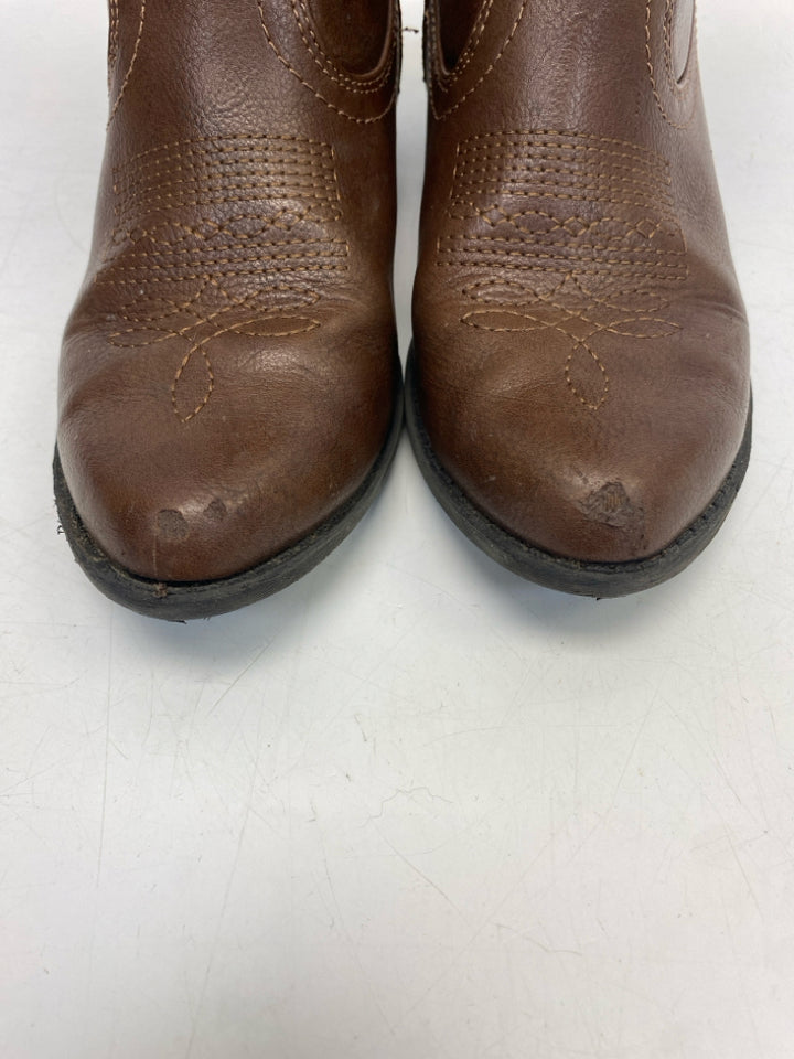 Cat &amp; Jack SIZE 4 Brown Girl&