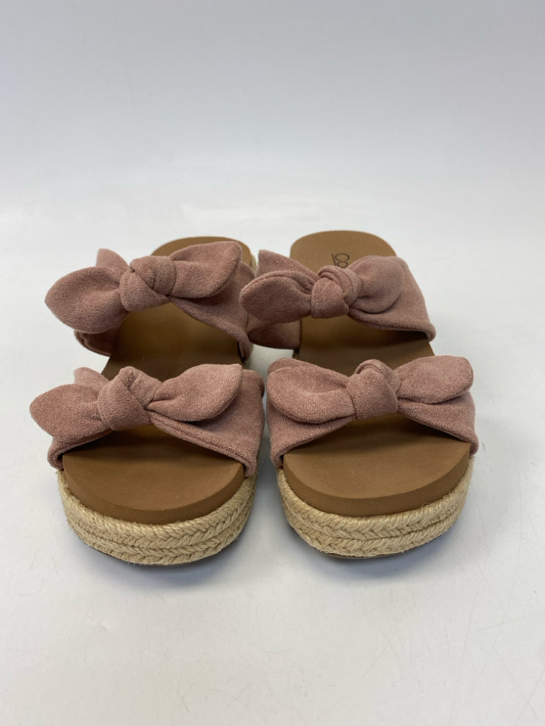Corkys  Size 6 Mauve Sandals