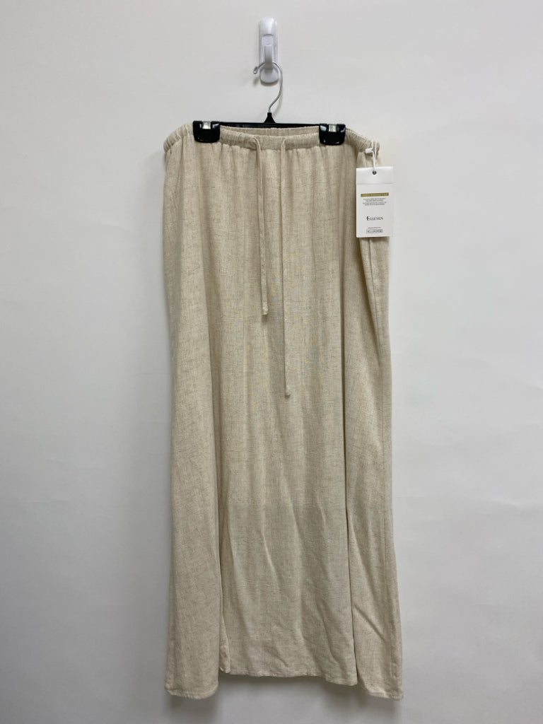 NWT Size L Beige Ladies Skirt