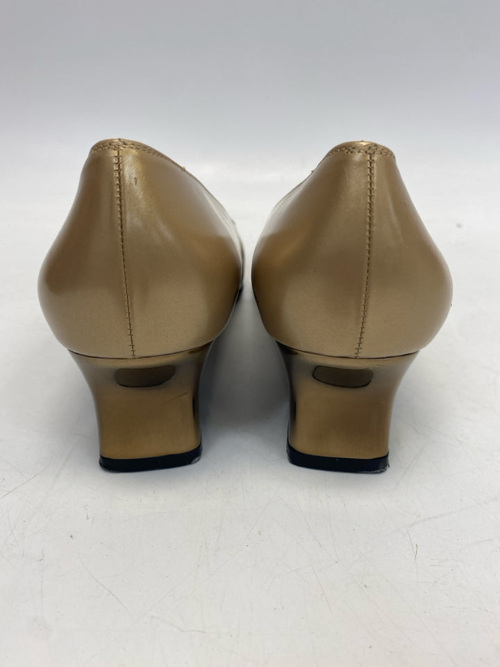 Ferragamo US Shoe Size 11 Gold Heels