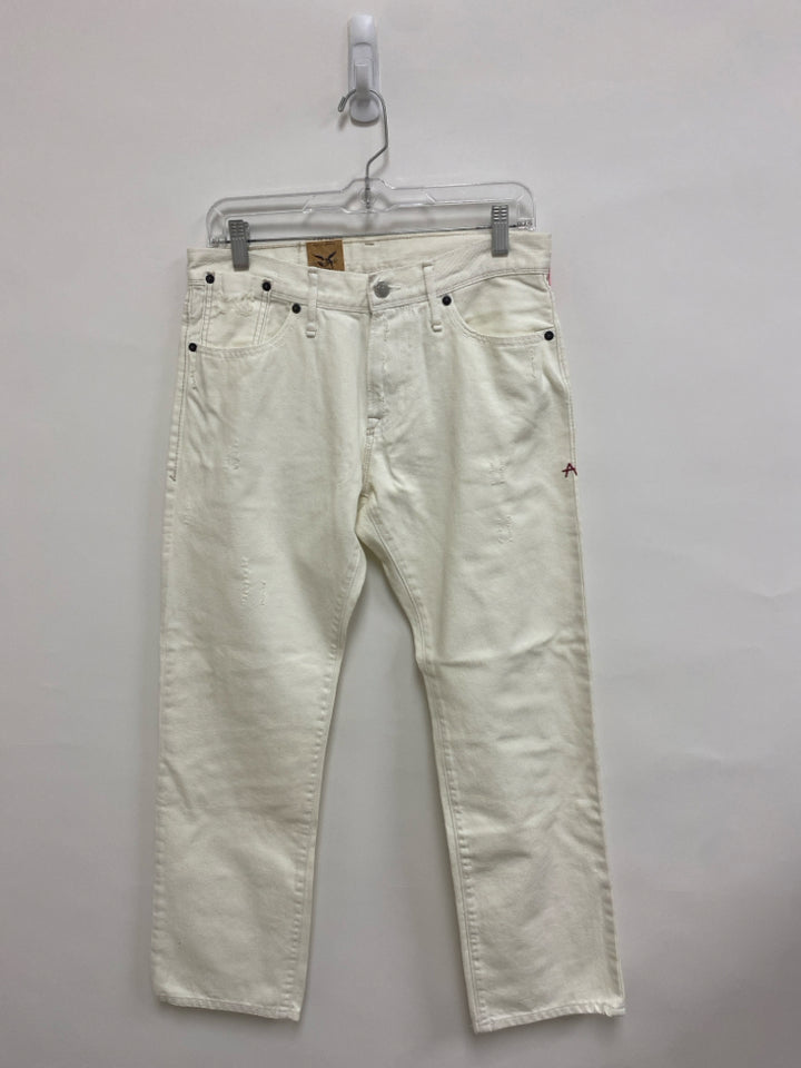 NWT American Living Size 30 White Distressed Men&