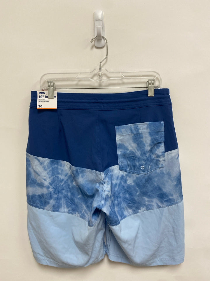 NWT Old Navy Size 30 Navy/Blue Color Block Men&