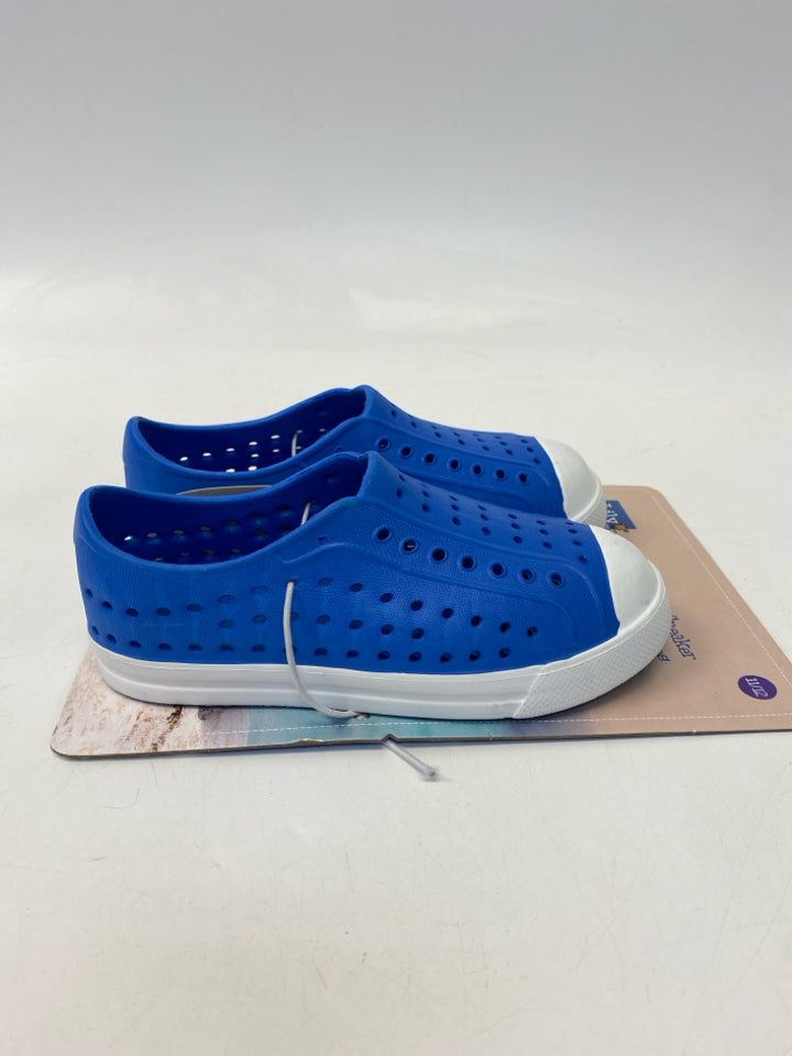 NEW SIZE 11/12 Blue White Perforated Rubber Boy&