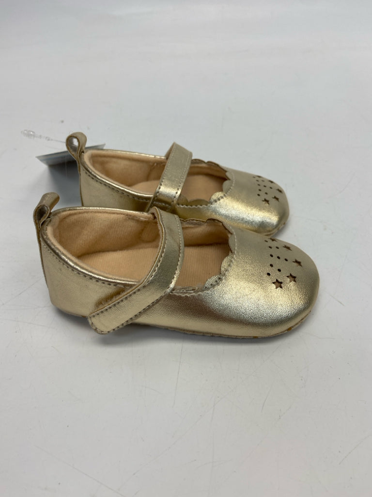 NWT Cat &amp; Jack SIZE 9-12M Gold Perforated Girl&