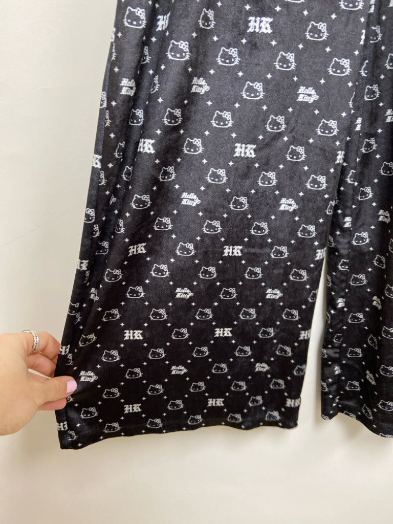 Size XS Black White Hello Kitty Velour Ladies Lounge Pants