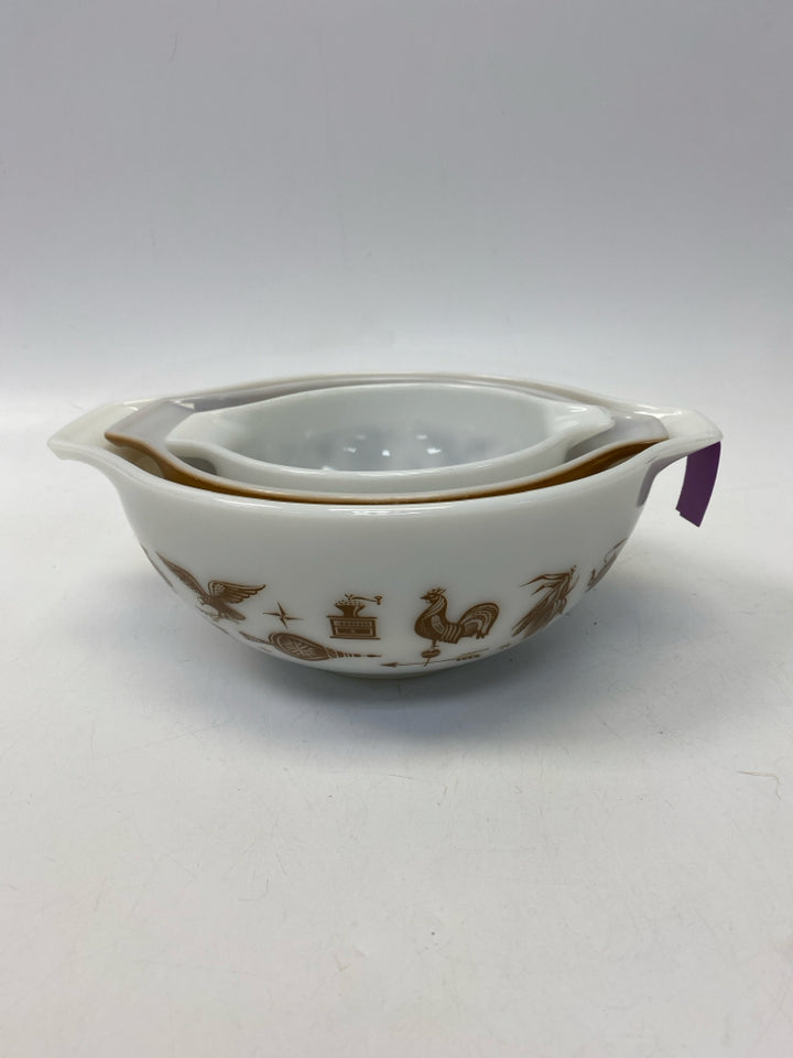 Pyrex White Brown Bowl(s)