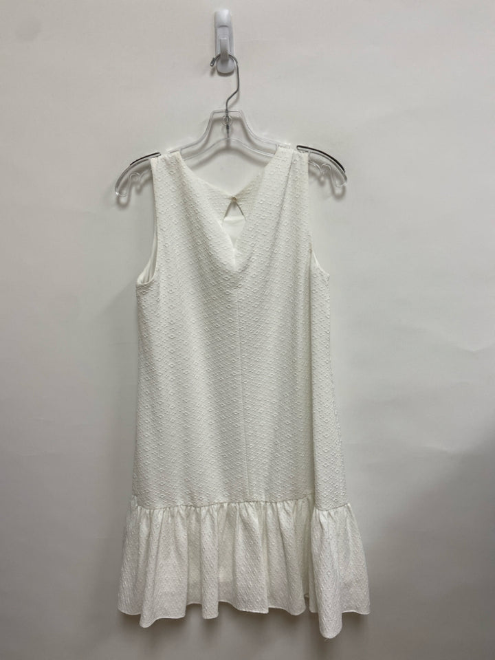 NWT Tommy Hilfiger Size 10 White Flowers Sleeveless Embossed Ladies Dress