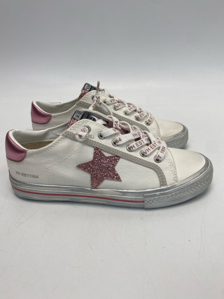 Vintage Havana  Size 7 White Shimmery Sneakers