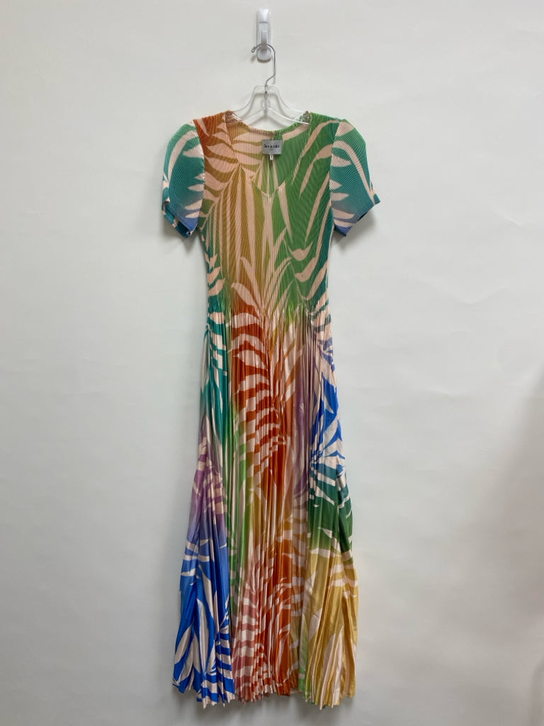 Size 1 Green/Pink Multi Color Leaves Pleats Ladies Dress