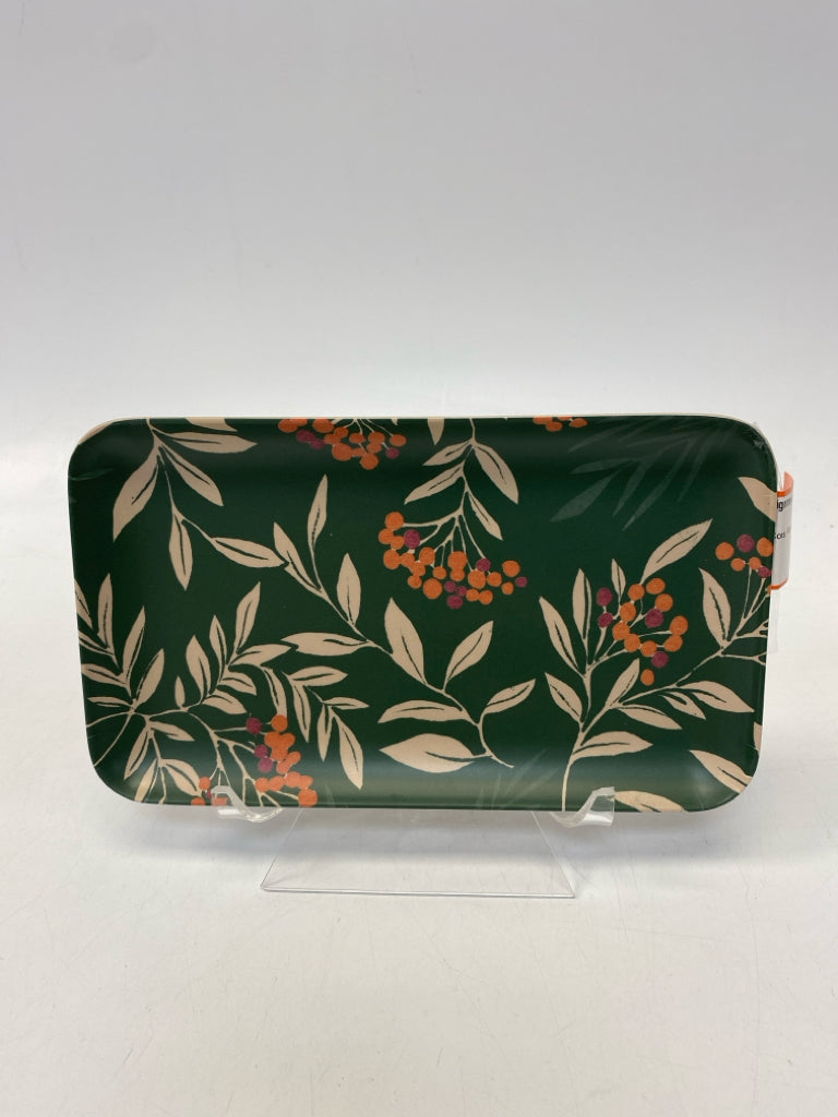 Green Cream/Coral Floral Melamine Serving Piece
