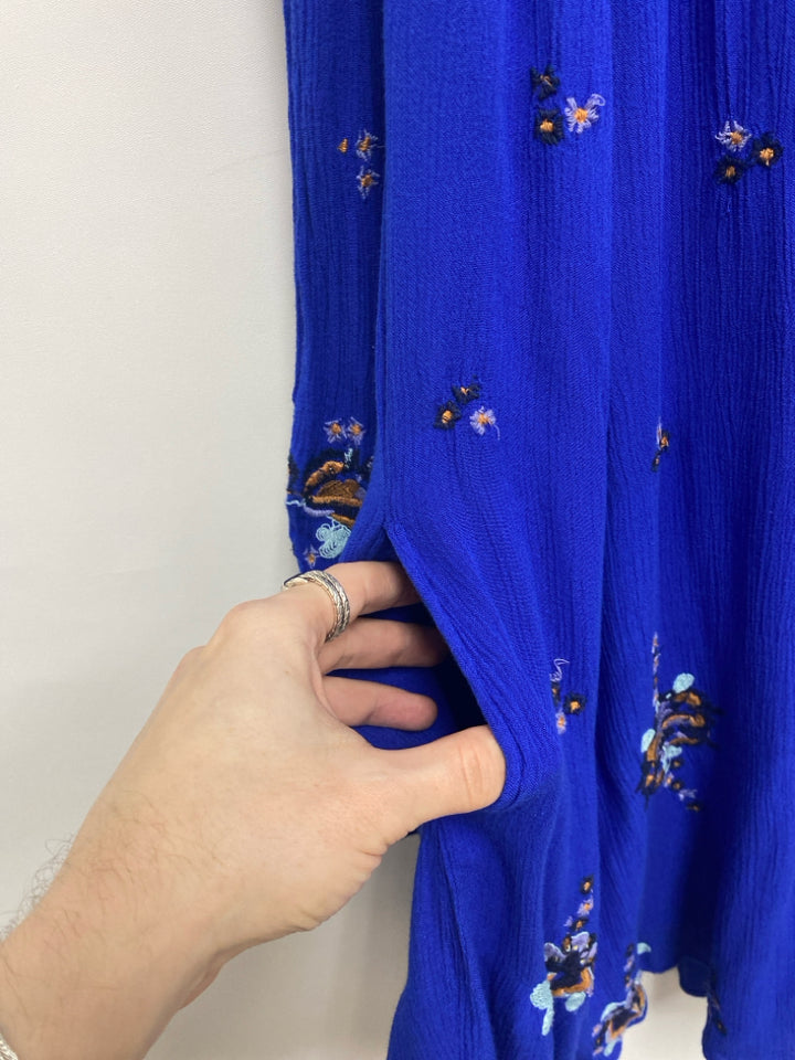 Free People Size S Royal Blue Crinkle V Neck Embroidered Ladies Dress