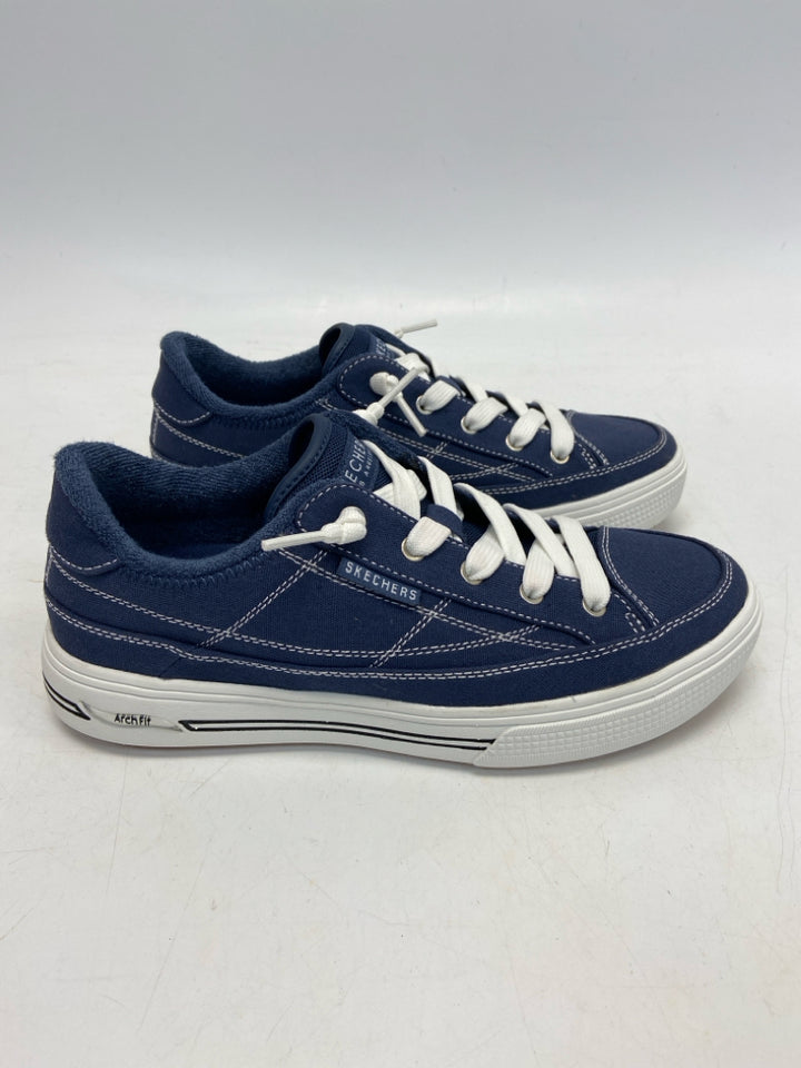 Skechers  Size 7 Navy White Lace-up Fabric Sneakers