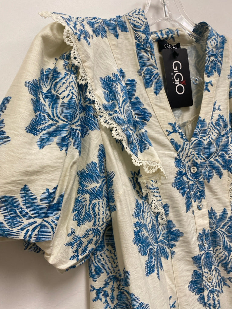 NWT GiGiO Size L Cream Blue Flowers Puff Sleeve Ladies Top