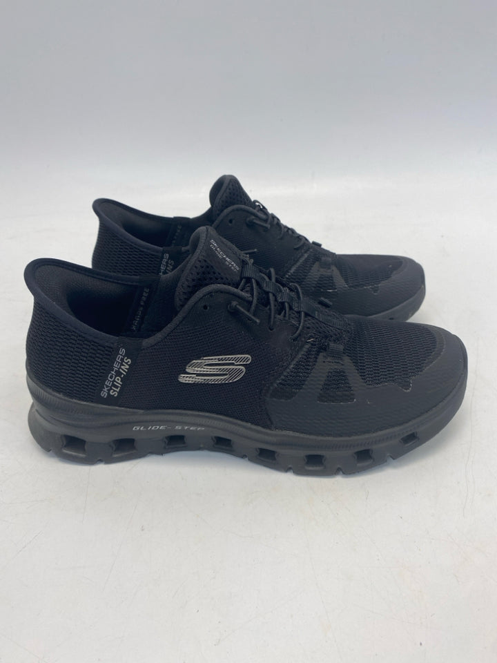 Skechers  Size 7 Black Sneakers