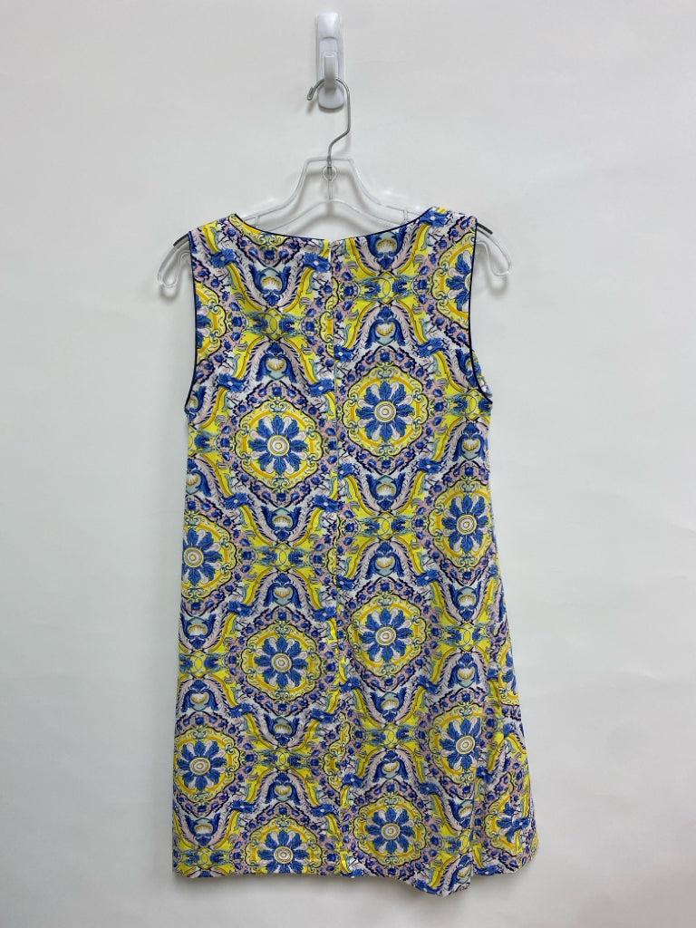 Betsey Johnson Size 8 Yellow White/Blue Flowers Sleeveless Ladies Dress