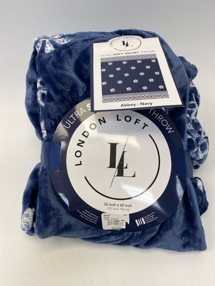 NEW Navy White Blanket