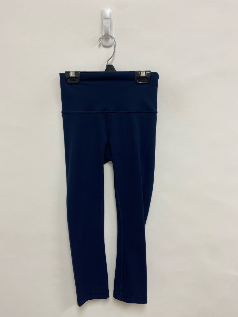 Lululemon Size 2 Dark Blue Cropped Athletic Leggings