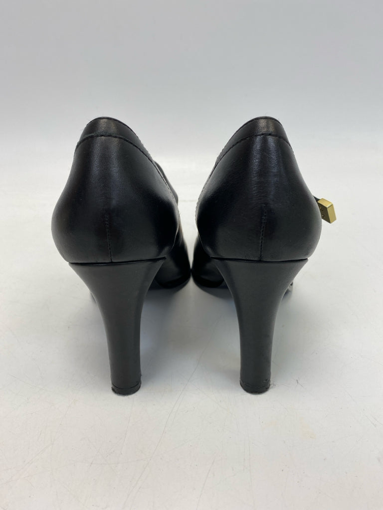 Banana Republic  Size 7.5 Black Heels