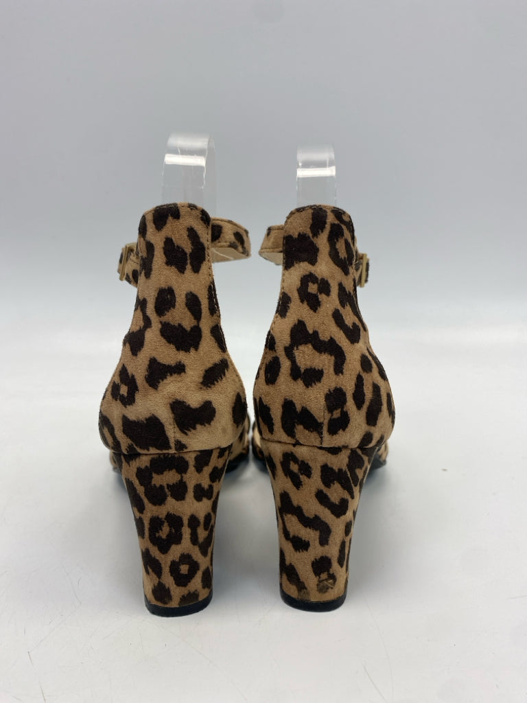 Size 7.5 Tan/Brown Animal Print Sandals