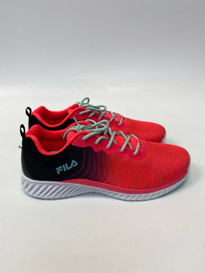 NWOT Fila  Size 7 Coral Black Lace-up Sneakers