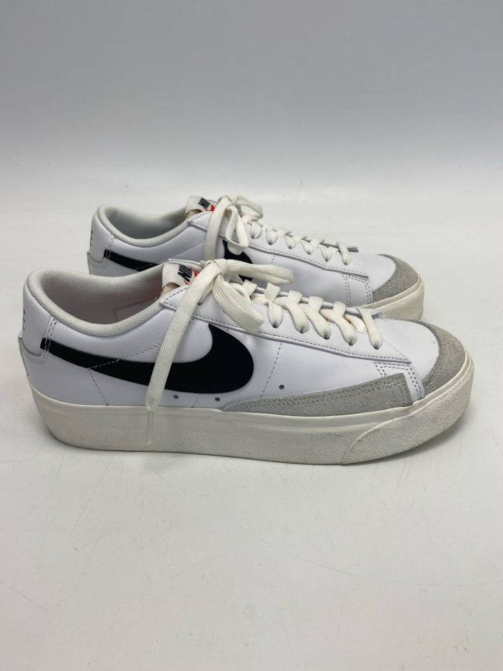 Nike  Size 9.5 White Black Lace-up Sneakers