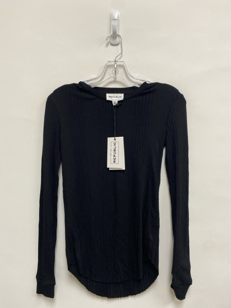 NWT For the Republic Size XS Black Long Sleeve Ladies Top