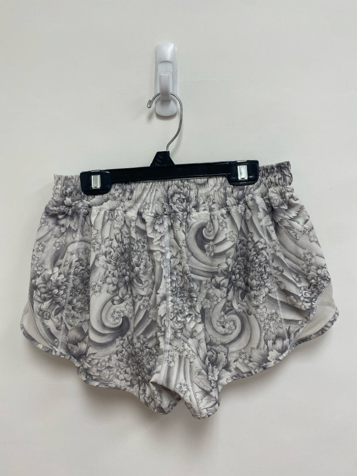 Lululemon Size 8 White Gray Floral Athletic Shorts