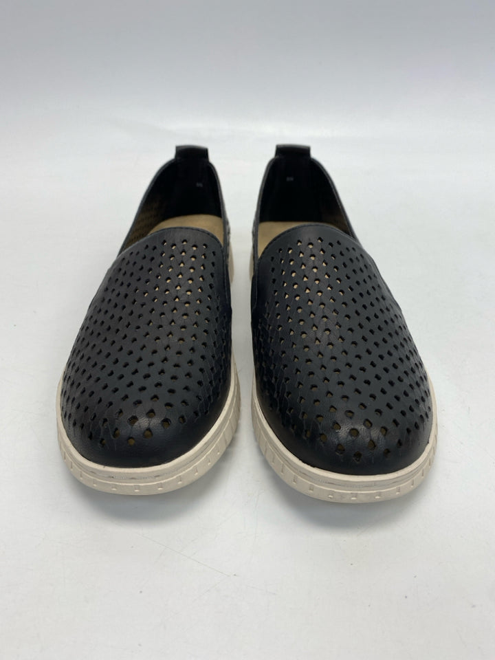 Bella Vita  Size 9N Black Perforated Sneakers  **NARROW**
