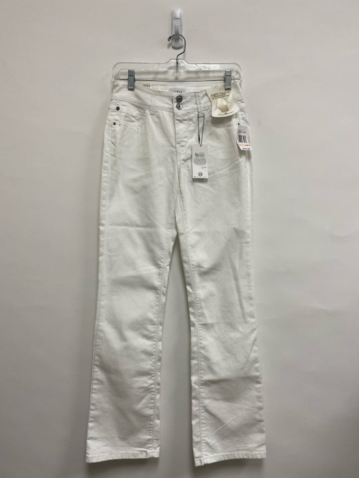 NWT Curve Appeal Size 2 White Ladies Jeans