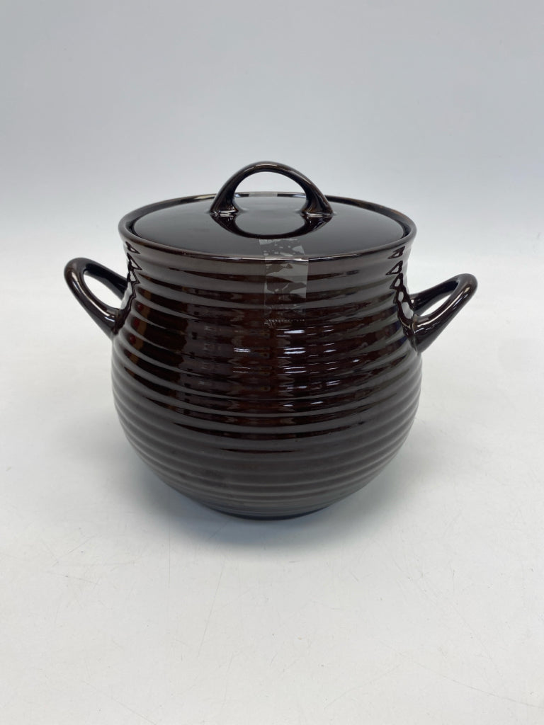 Crate/Barrel Brown Ribbed Bakeware