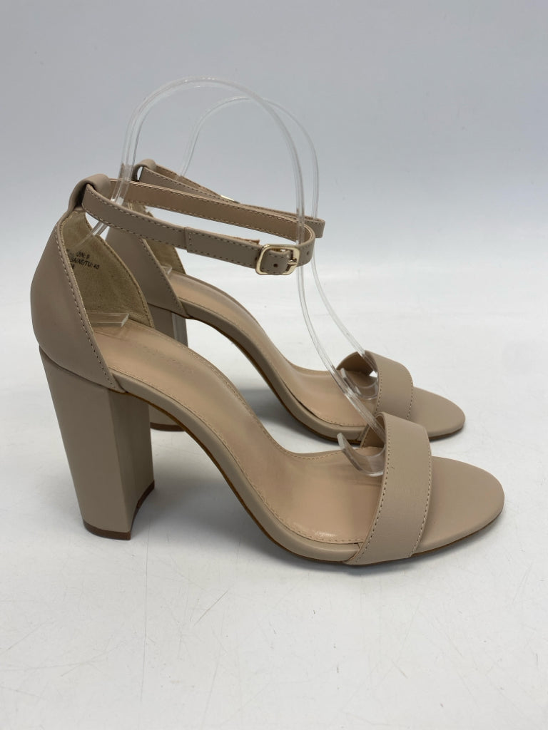 NWOT  Size 9 Beige Heels