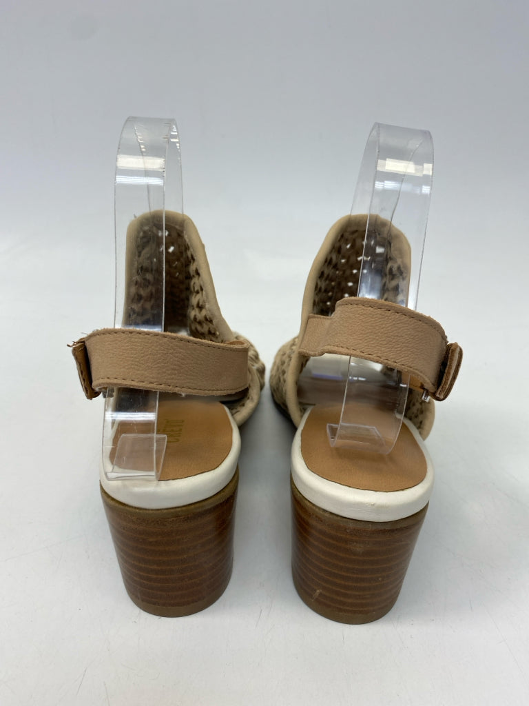 NWOT  Size 8 Tan Woven Sandals