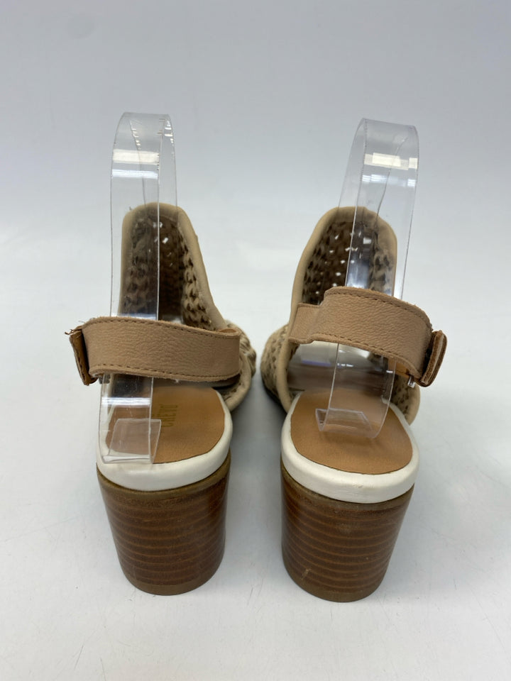 NWOT  Size 8 Tan Woven Sandals