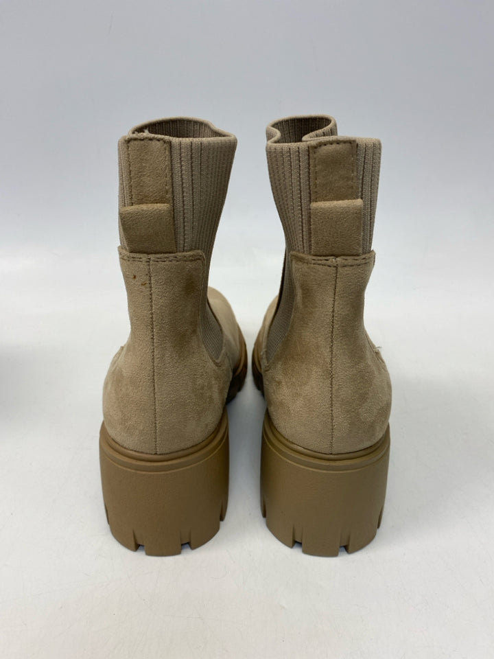 Soda US Shoe Size 9 Cream Boots