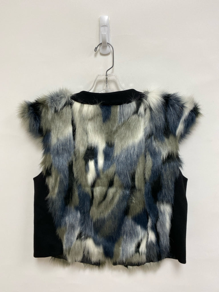 Cabi Size M Gray/White Black Button Up Faux Fur Ladies Vest