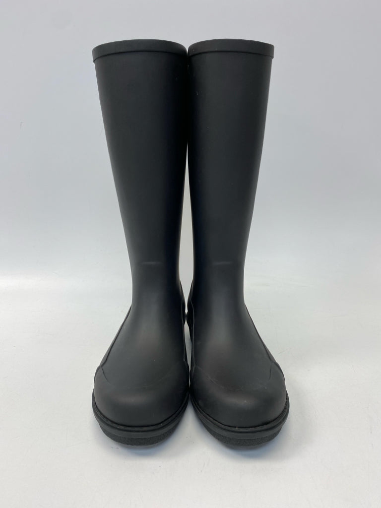 Fit Flop  Size 7 Black Boots