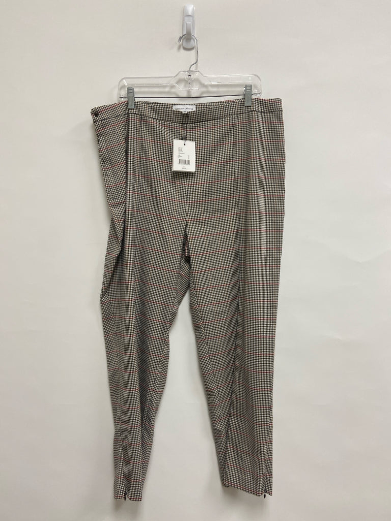 NWT Gibson/Latimer  SIZE  18 Cream Black/Red Houndstooth Plus Size Pants
