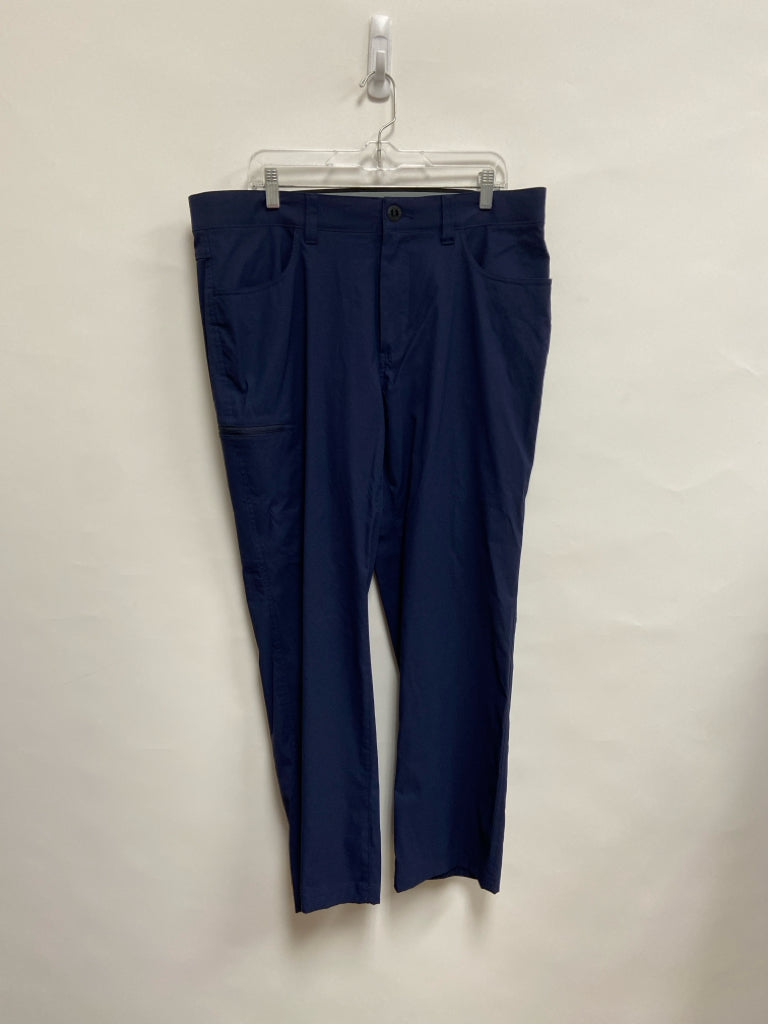 Orvis Size 36 Navy Men&